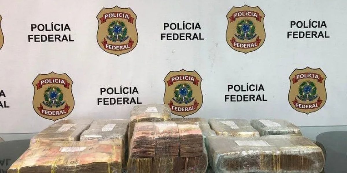 Dinheiro apreendido pela polícia