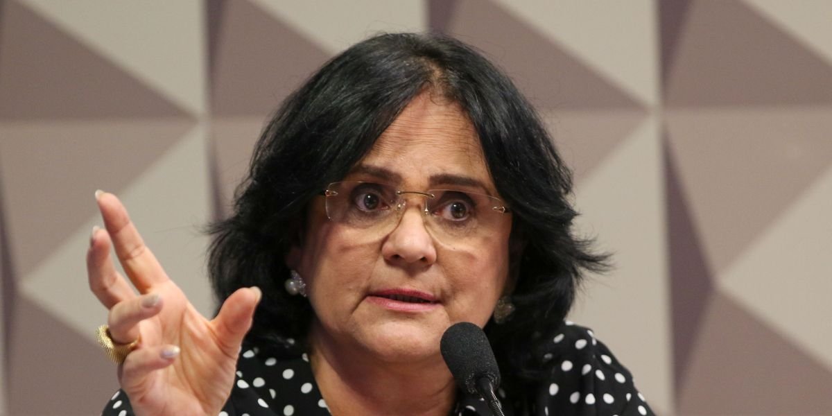 Damares culpa Moraes por tarifaço e promete articulação para retirá-lo do STF