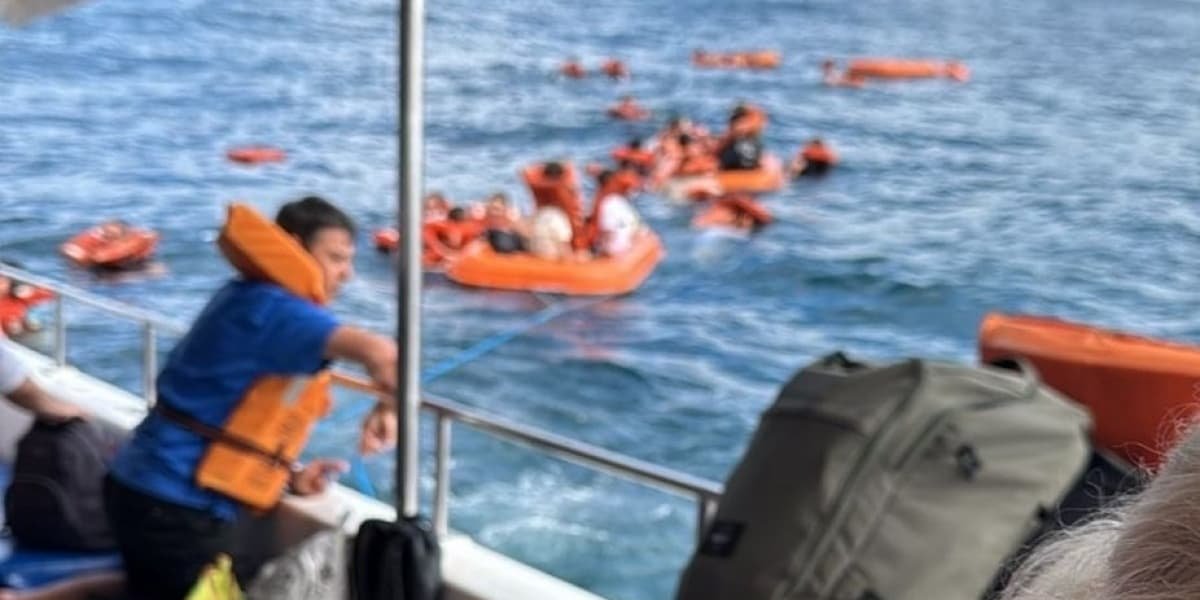 Embarcações colidem e naufragam durante travessia entre Salvador e Morro de São Paulo