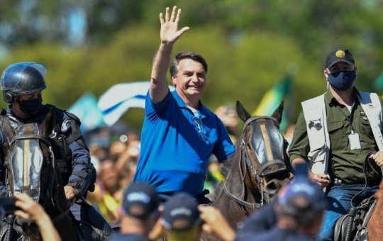 MPF arquiva investigação contra Bolsonaro por motociatas em meio a risco de prisão