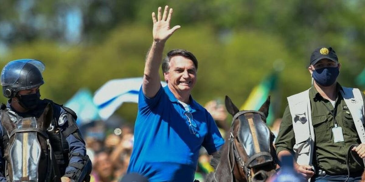 MPF arquiva investigação contra Bolsonaro por motociatas em meio a risco de prisão