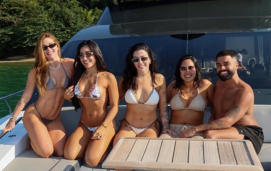 Após suposto novo romance com Vini Jr., Virginia aparece em foto com amiga apontada como affair