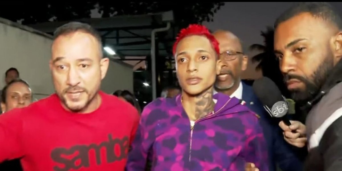 O rapper Oruam se entregou à polícia nesta terca-feira (22)