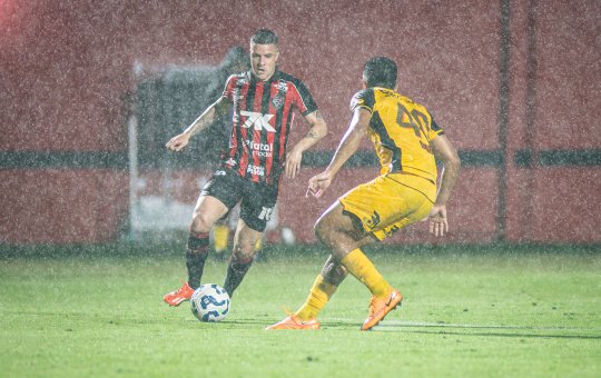 Com final maluco, Vitória leva empate do Sport no Barradão
