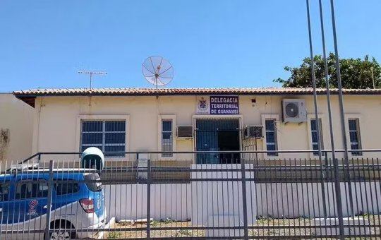 Professor tenta subornar aluno após assédio sexual: 'Te dou um celular e R$ 100'