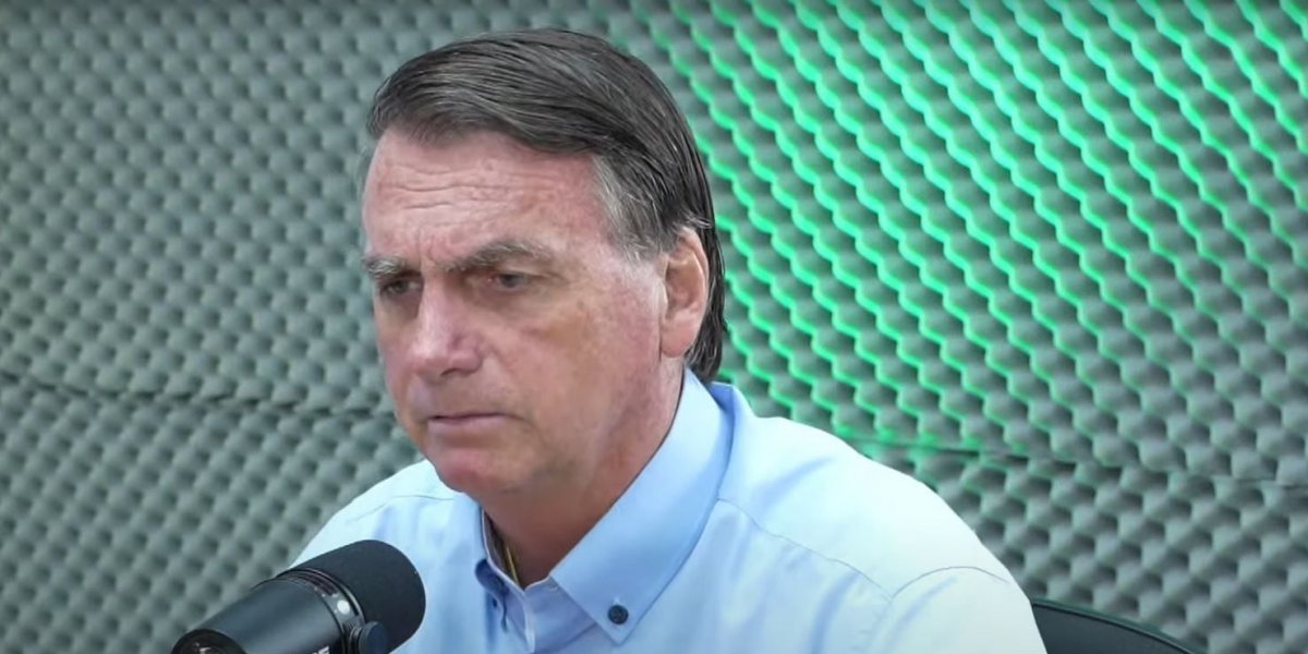 Bolsonaro no podcast Paparazzo Rubro-Negro, onde fez as falas polêmicas