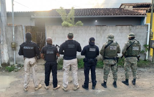 Polícia deflagra Operação Ponto Cego contra facção criminosa no extremo sul da Bahia