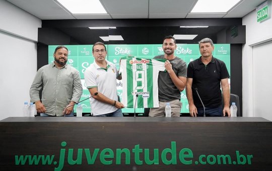 Ex-jogador e ídolo do Bahia, não joga contra o antigo clube pelo Juventude