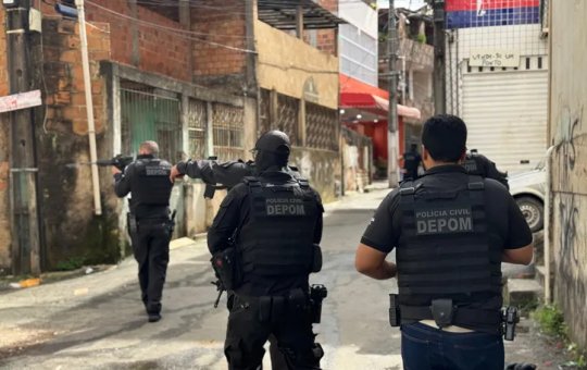 Operação remove barricadas do crime em áreas de Salvador dominadas pelo crime organizado
