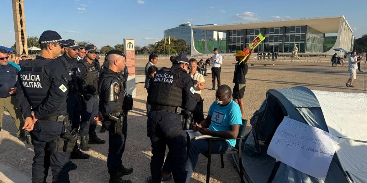 Moraes manda desmontar acampamento bolsonarista e autoriza prisão de quem desobedecer