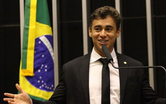 Nikolas Ferreira critica Moraes pela proibição de acampamentos nas imediações da Praça dos Três Poderes