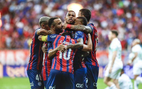 Com show de Jean Lucas e fim da seca de Lucho, Bahia triunfa sobre o Juventude na Fonte Nova e chega ao G-4 do Brasileirão 