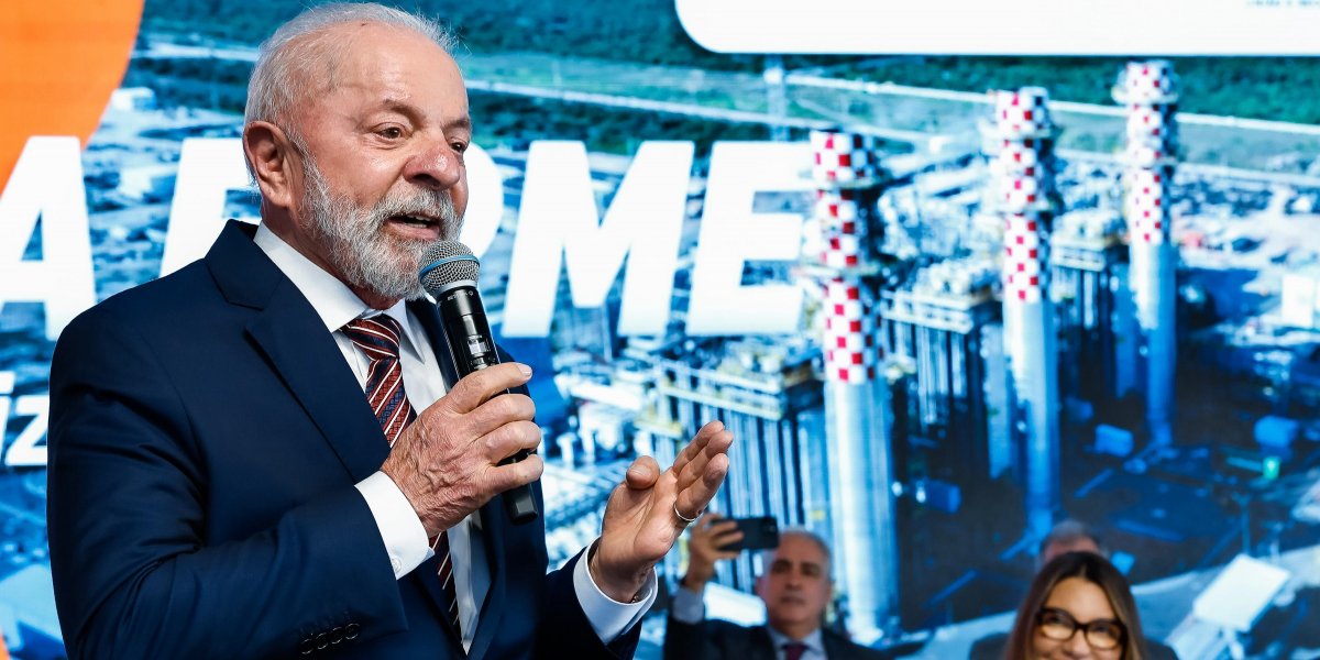 Lula na cerimônia de inauguração da Usina Termelétrica, no Porto do Açú, em São João da Barra–RJ