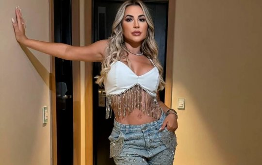 Durante live, Deolane chora ao comentar investigação policial: "Não aguento mais"