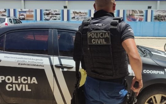Filho de ex-vice-prefeito é baleado em atentado dentro de bar na Bahia