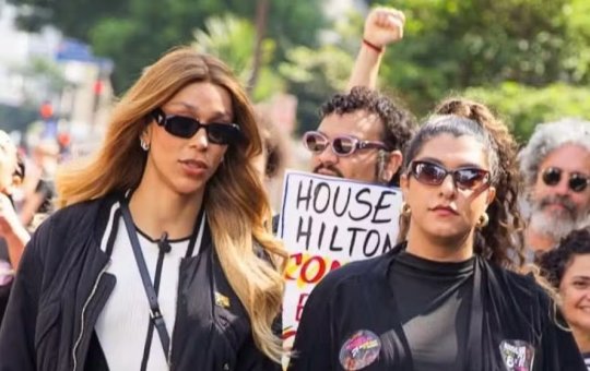 Erika Hilton reage à prisão de Zambelli com meme de reality de drags: “A fugitiva foi PRESA”