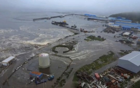 Distrito russo declara estado de emergência após tsunami nesta quarta-feira (30)