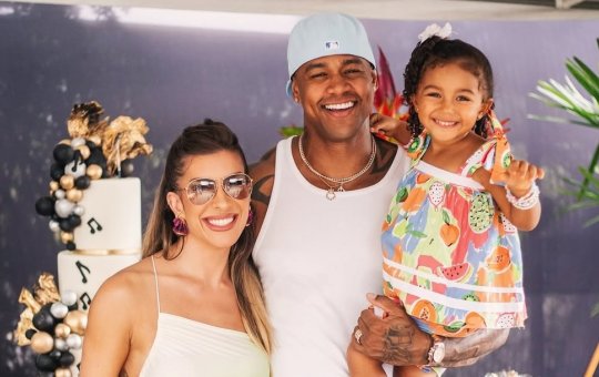 Léo Santana revela desejo de ter mais um bebê com Lore Improta 'ainda esse ano'