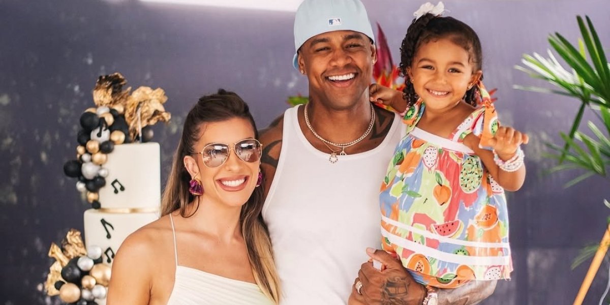Léo Santana revela desejo de ter mais um bebê com Lore Improta 'ainda esse ano'