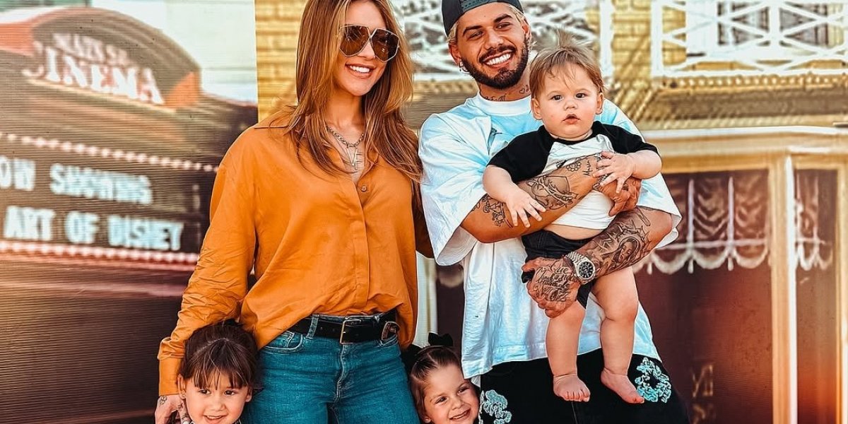 Virgínia e Zé Felipe com seus três filhos