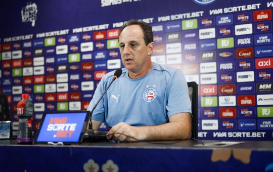 Ceni fala sobre a falha de Ronaldo que culminou em gol do adversário: 'Decisão errada'