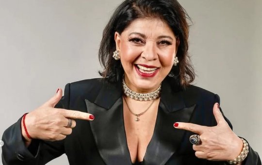 Roberta Miranda se pronuncia após empurrar e chutar fã em palco: “Foi a reação que eu tive”