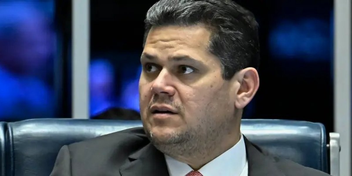 Presidente do Senado diz que não admite interferência nos Poderes