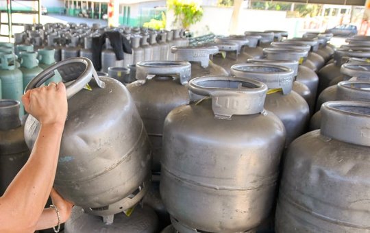 Programa “Gás para todos” vai beneficiar 17 milhões com gás de cozinha gratuito