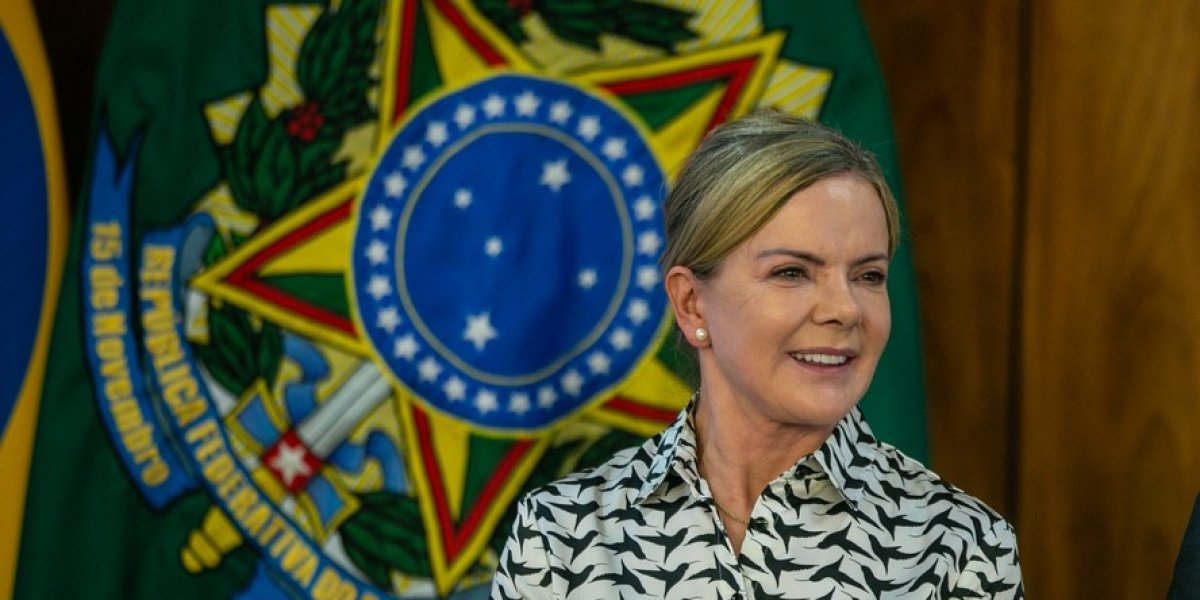 Gleisi Hoffmann, ministra das Relações Institucionais
