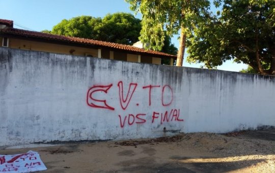 Crime tecnológico? Facções expulsam famílias e controlam escolas por avisos de WhatsApp