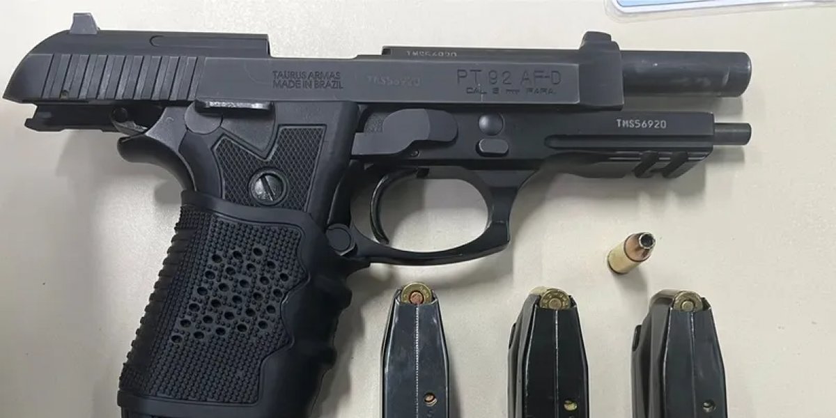 Pistola apreendida na abordagem