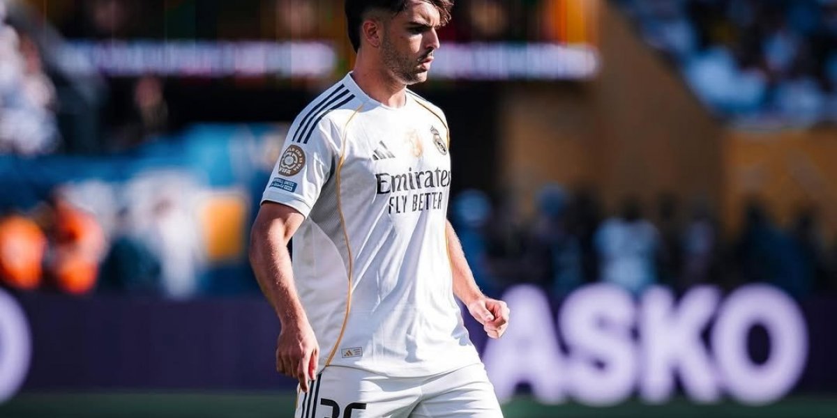 Asencio em partida pelo Real Madrid