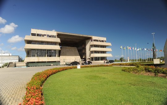 Alba retoma sessões com foco em projetos estratégicos e promessa de maior produtividade