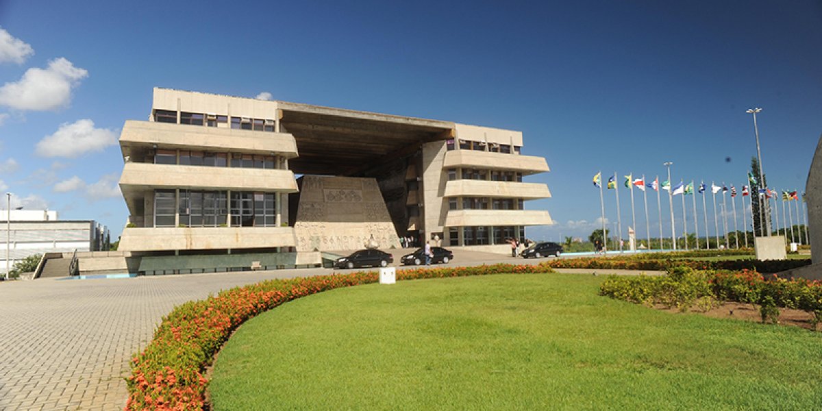 Alba retoma sessões com foco em projetos estratégicos e promessa de maior produtividade