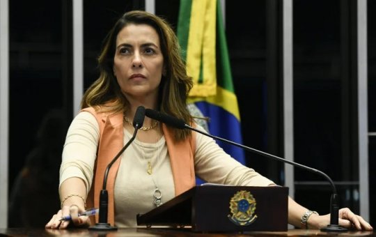 Ex-aliada de Bolsonaro, senadora Soraya Thronicke é vaiada durante show da banda Roupa Nova
