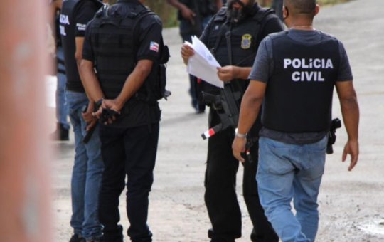 Mulher é presa em flagrante por agredir a própria mãe idosa em Salvado