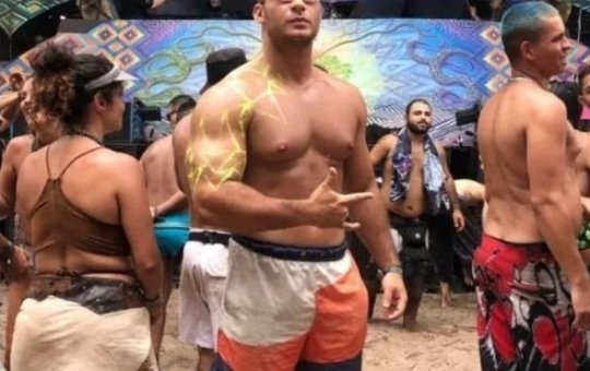 Ex-jogador que agrediu namorada com mais de 60 socos é indiciado por tentativa de feminicídio