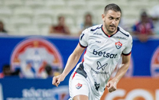 Vitória é condenado a pagar mais de R$ 5 milhões ao zagueiro Bruno Uvini