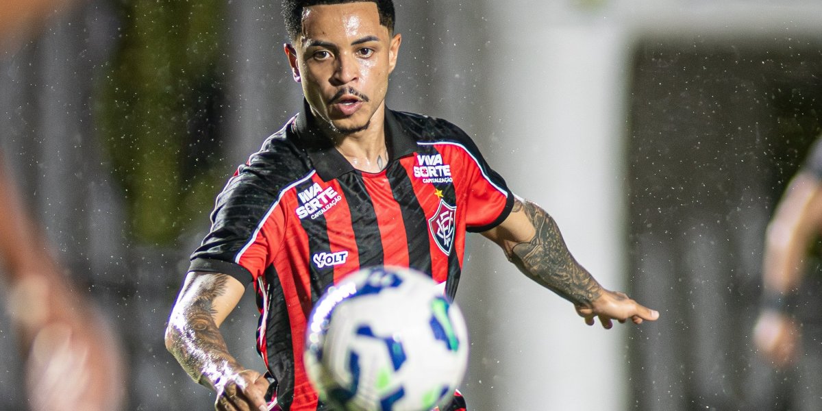 Matheuzinho, camisa 10 do Vitória