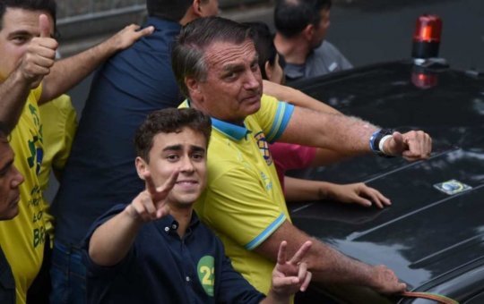 Nikolas Ferreira critica prisão domiciliar de Bolsonaro e aponta "várzea" por decisão de Moraes