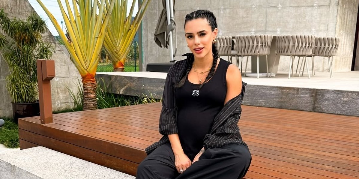 Bruna Biancardi posando para marca de roupa