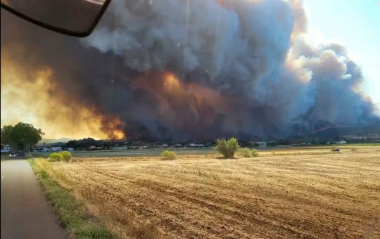 Incêndio na França deixa 1 morto, 9 feridos e consome área do tamanho de Paris