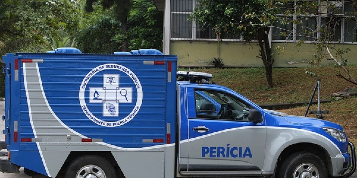 Homem é encontrado morto com mãos e pés amarrados no bairro do Comércio