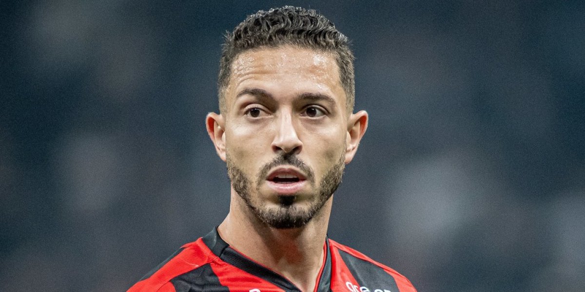 Jean Mota atuando pelo Vitória em 2024