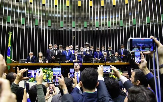 Câmara encaminha à Corregedoria caso de deputados que obstruíram plenário