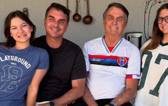 Alexandre de Moraes autoriza Bolsonaro a receber familiares no Dia dos Pais