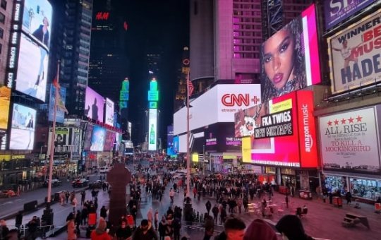 Tiroteio deixa três feridos na Times Square em NYC