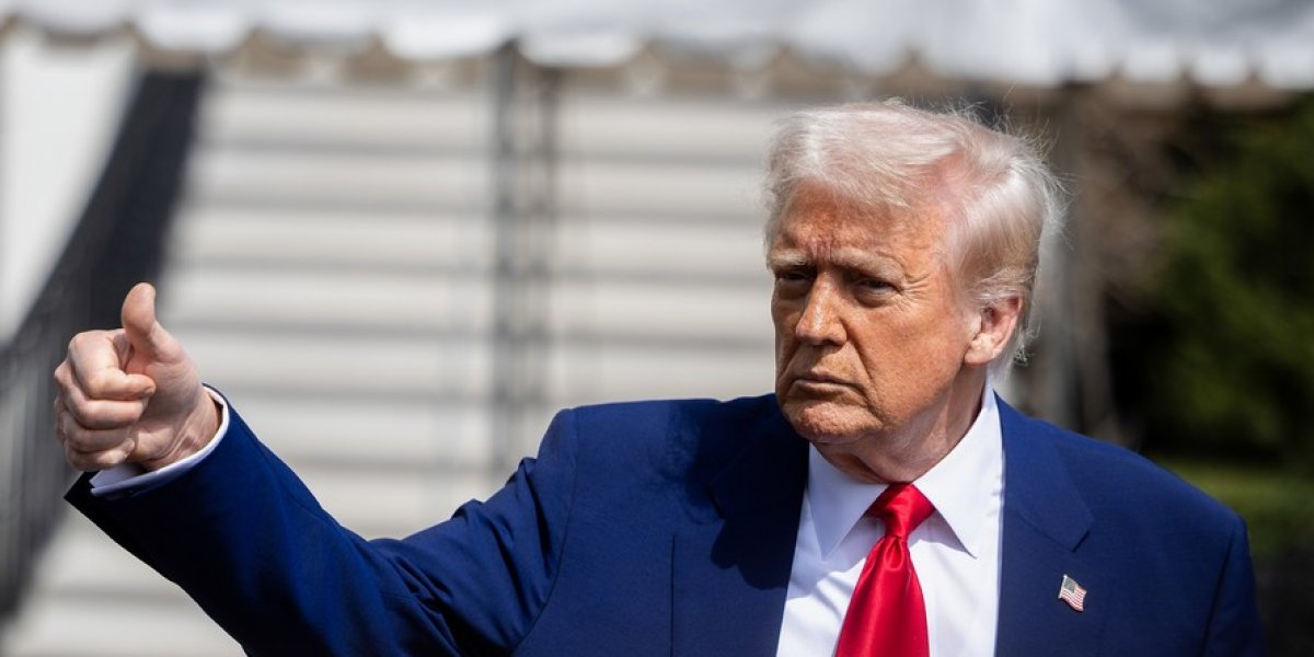 Trump coloca polícia de Washington sob controle federal e cita Brasília em comparação crimina