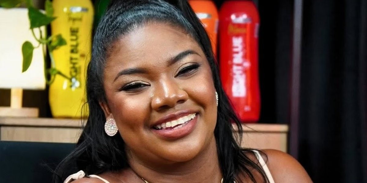 Raquel Brito em foto para sua rede social