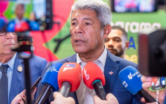 Jerônimo Rodrigues defende unidade e evita racha diante de debate sobre 'chapa puro-sangue'